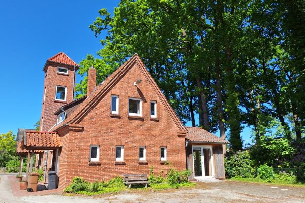 Altes Sprtizenhaus Hofansicht () (px)